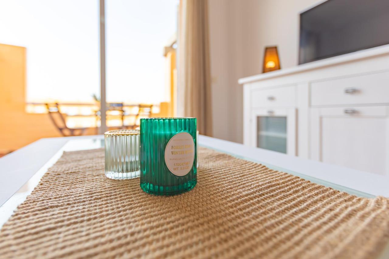 Beachfront, Pool, Terrace & Wifi - *Simplytarifa* Buitenkant foto